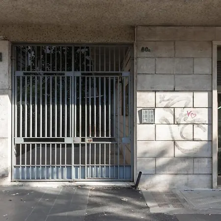 Daire Rienzo Near Vatican