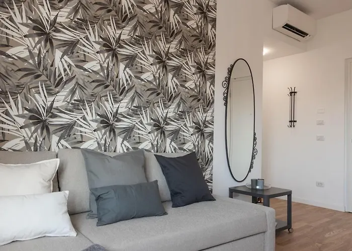 Rienzo Near Vatican 아파트 *